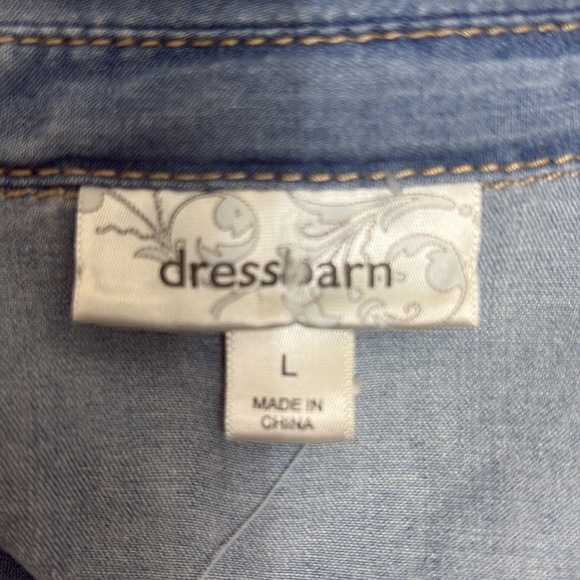 NWOT Women’s Light Wash Beaded Detail Pearl Snap Front Long Sleeve Top | Size L - Picture 6 of 8